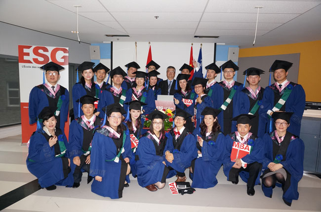 中加MBA第四批学员毕业典礼在加拿大魁北克大学成功举办
